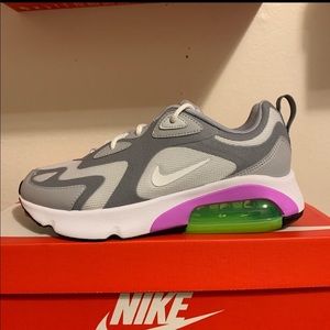 Nike Women's Metallic Gray Air Max 200 Sneakers
